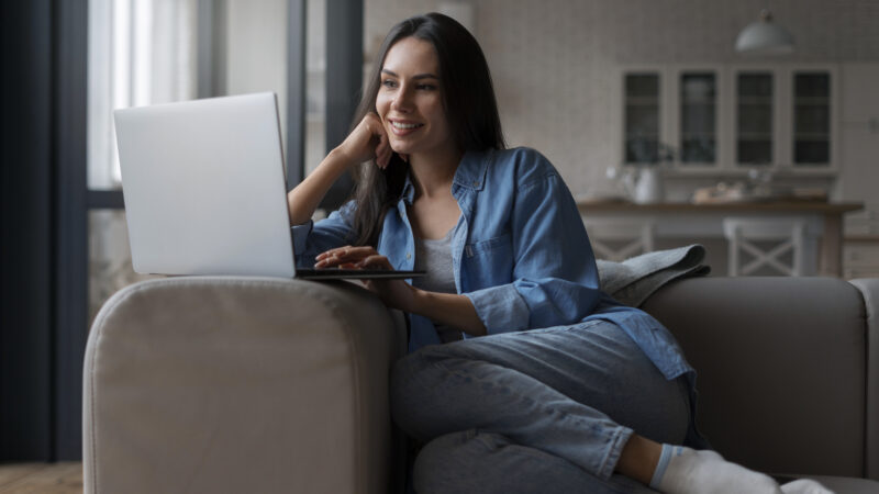 “7 Maneiras Simples de Ganhar Dinheiro Online Sem Investir Muito”